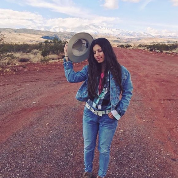 Meet your Posher, Jenny - Picture 1 of 1